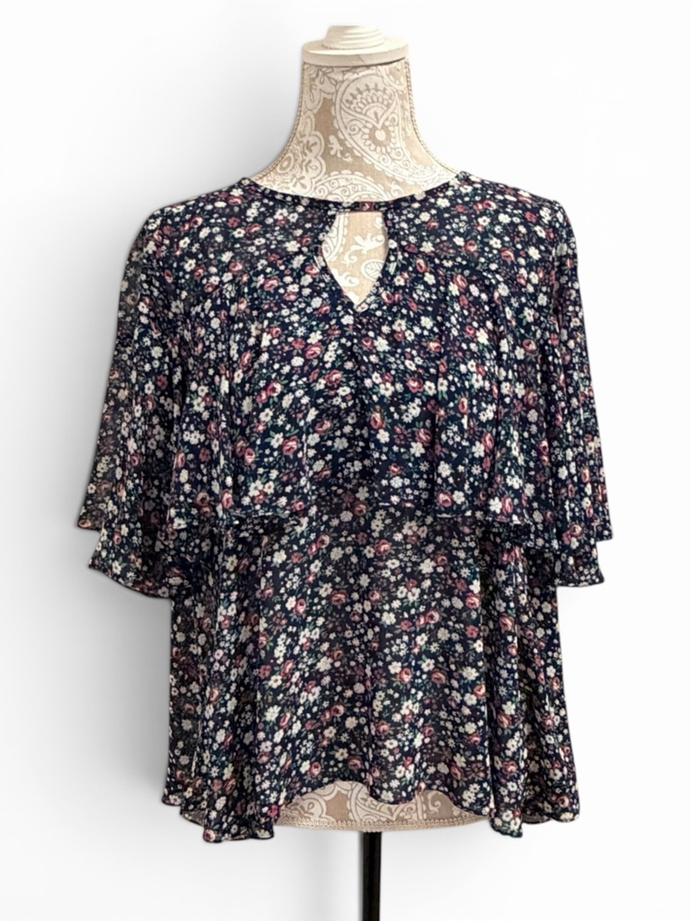 Umgee Floral Boho Peasant Blouse Flutter Sleeve Keyhole Top Women Small